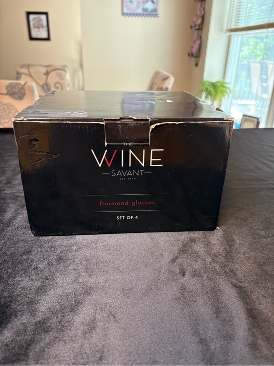 Other - The Wine Savant Diamond Glasses Set of 4 - Black Box